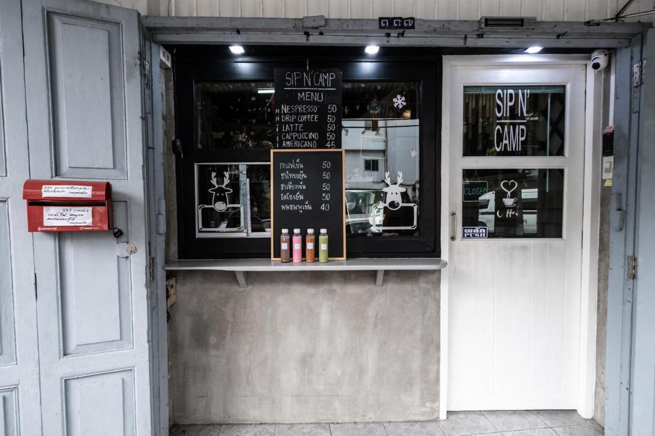 Sip N' Camp Hostel Bangkok Exterior photo