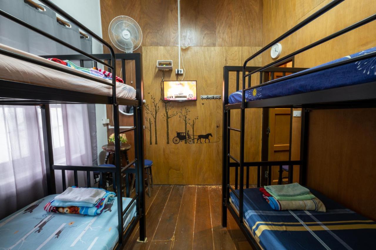 Sip N' Camp Hostel Bangkok Exterior photo